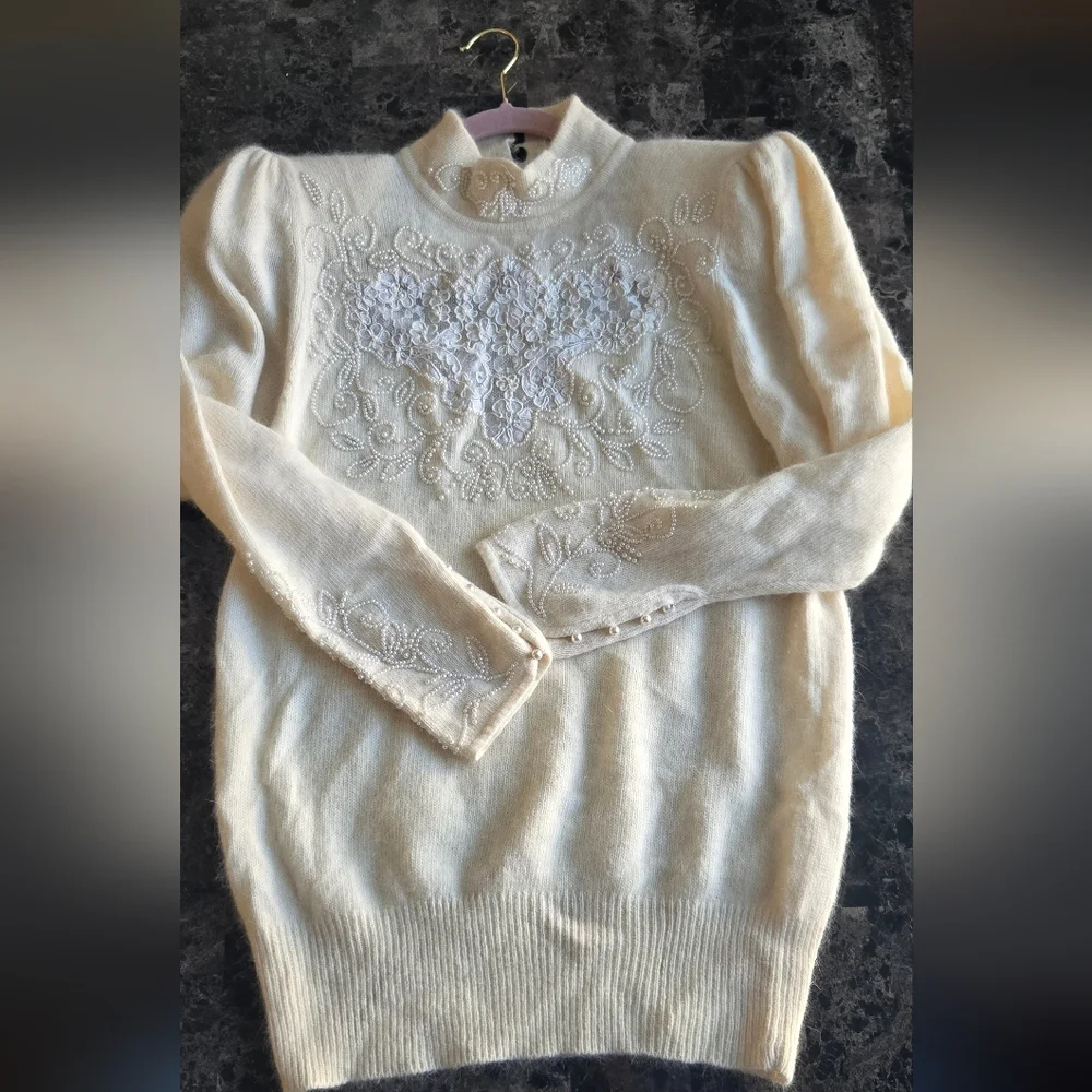 Vintage S.S.G.Catherine Lover Long Sweater Cream with Embroidered Details SizeM